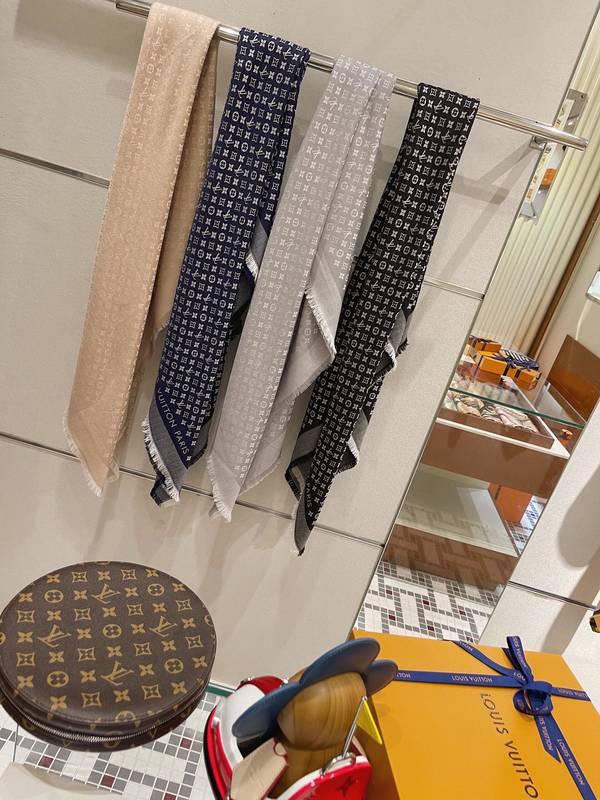 Louis Vuitton Scarf LVC00541 Louis Vuitton Scarf LVC00541